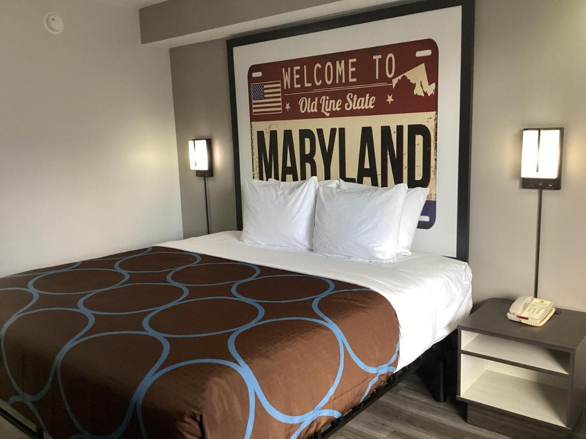 Super 8 By Wyndham Baltimore Northwest Exterior photo